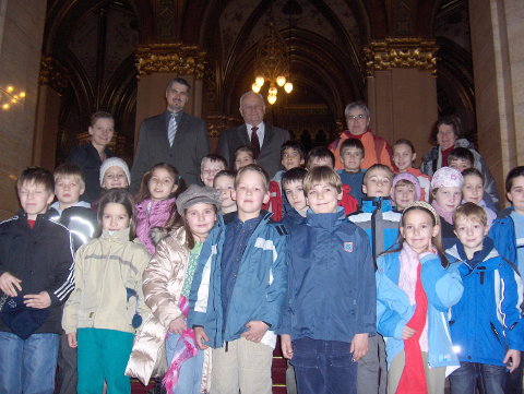 Gödöllõi iskolások látogatása a Parlamentben