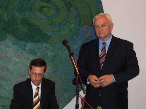 Harrach Péter és Varga Mihály Veresegyházán