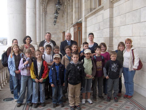 Kismarosi iskolások látogatása a parlamentben 